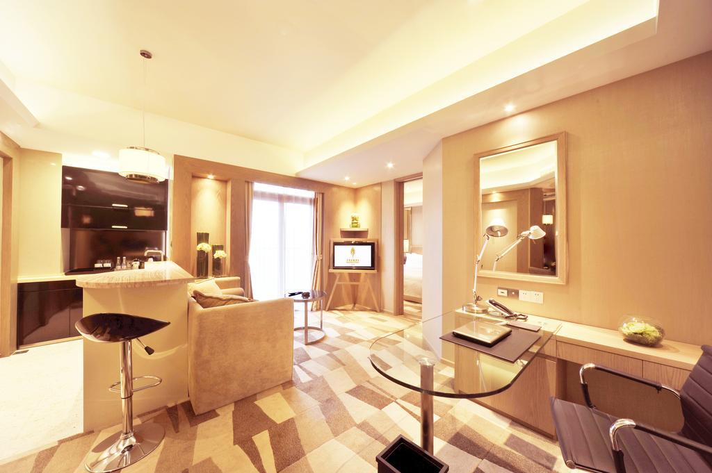 Royal Suites & Towers Wuhan Ruang foto