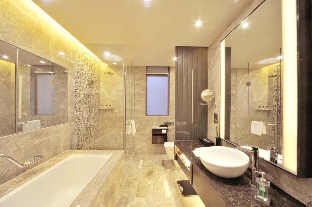 Royal Suites & Towers Wuhan Ruang foto
