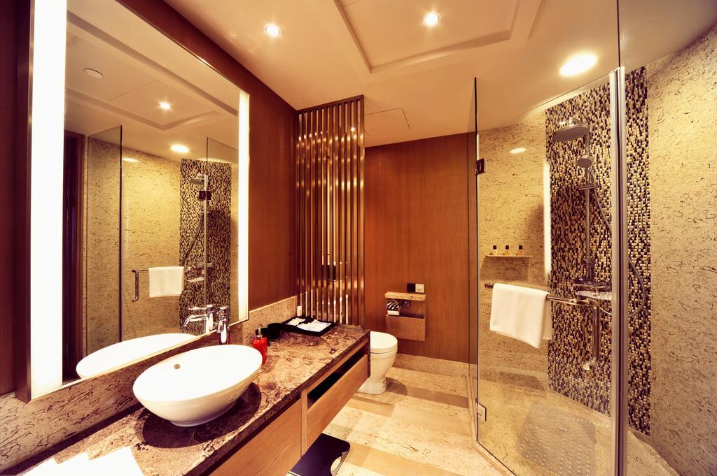 Royal Suites & Towers Wuhan Ruang foto